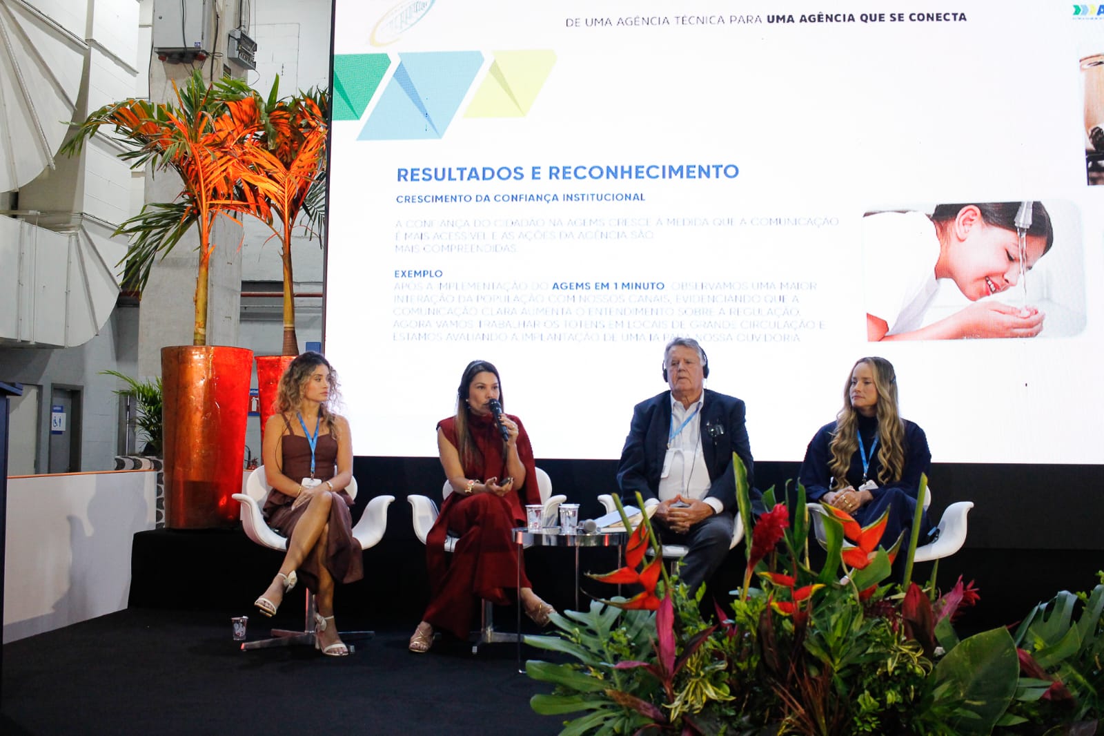 Adasa leva comunicação acessível ao centro do debate regulatório no encerramento do Congresso da ABAR