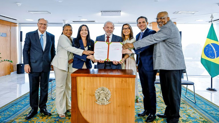 “Força simbólica muito profunda”, diz Lula, sobre decreto que reconhece a cultura gospel como manifestação cultural