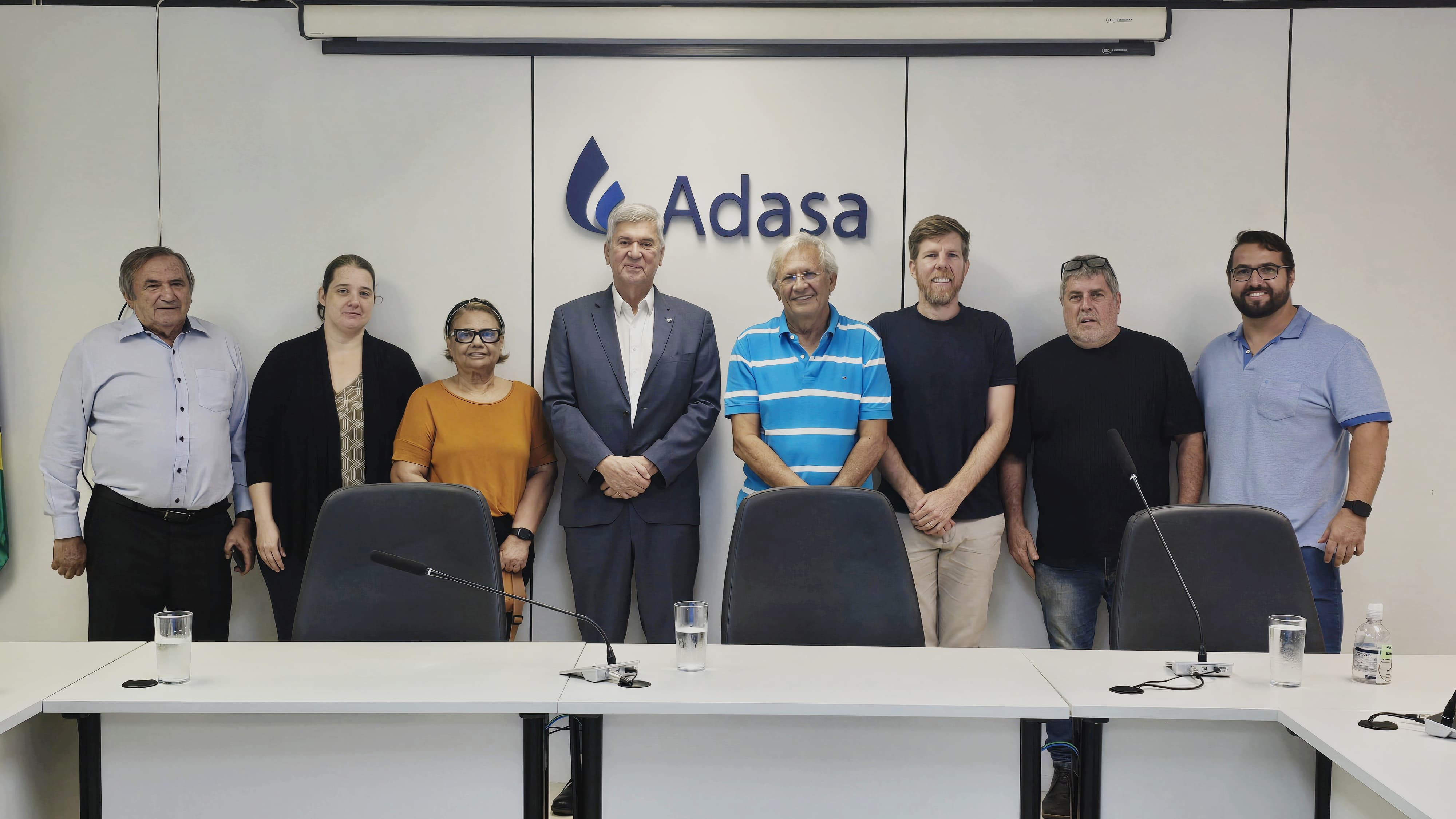 Adasa, Caesb e comitês de bacia discutem planejamento da gestão hídrica do DF para 2026