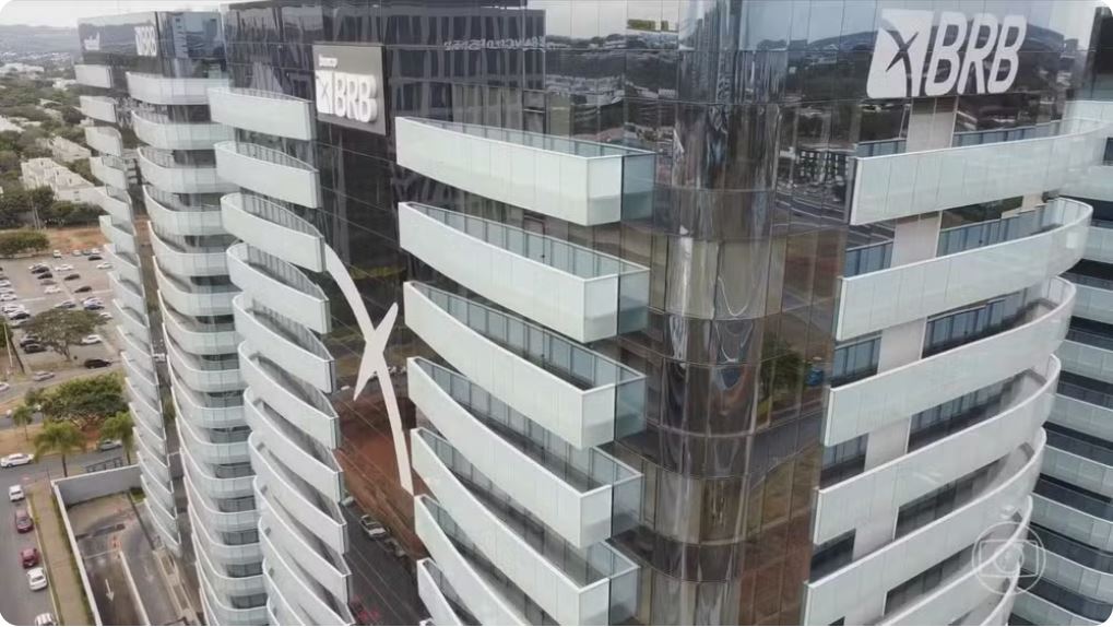 Influenciadores expõem pedidos em nome do BRB para tratar do caso Master nas redes