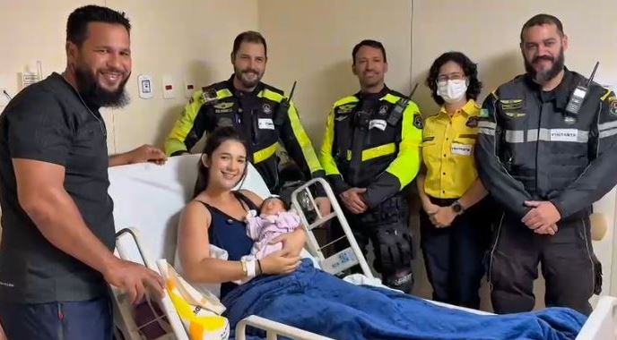 Motociclistas do Detran-DF escoltam gestante em trabalho de parto