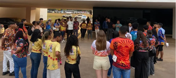 300 quadrilheiros devem ocupar o plenário da Câmara Legislativa e o Palácio do Buriti nesta quarta (3), contra o cancelamento do festejo Junino 2026
