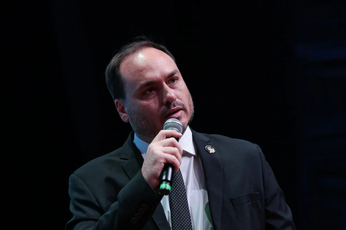 Relatório médico aponta uma “piora considerável” no quadro clínico de Jair Bolsonaro.