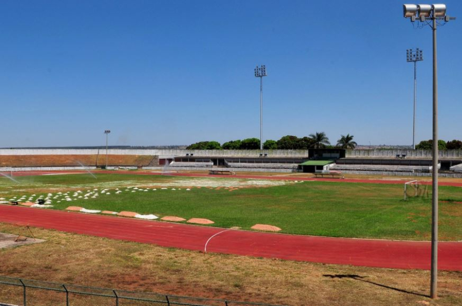 Última fase da licitação para reforma da pista de atletismo do Estádio Augustinho Lima, em Sobradinho, é iniciada