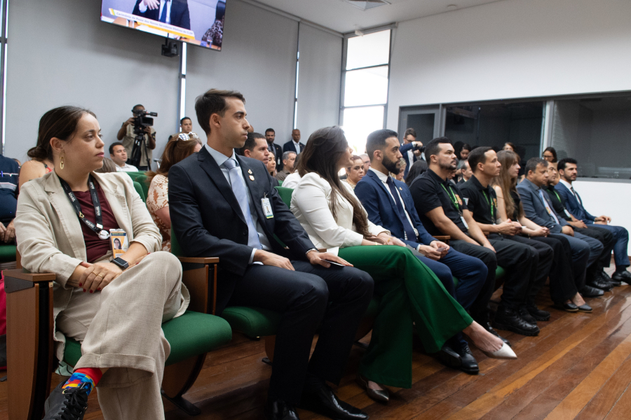 CLDF realiza cerimônia de posse de 11 novos servidores