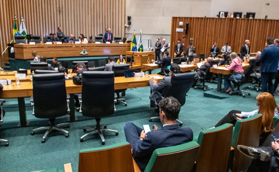 Deputados autorizam GDF a usar recursos do Fundo Garantidor da Previdência dos servidores